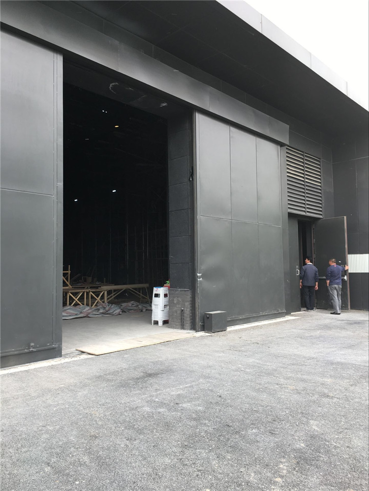 電動(dòng)平移隔音大門