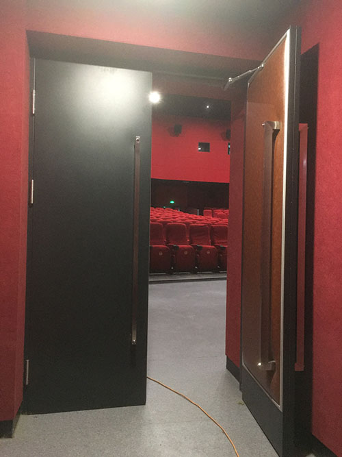 影院進場隔音門