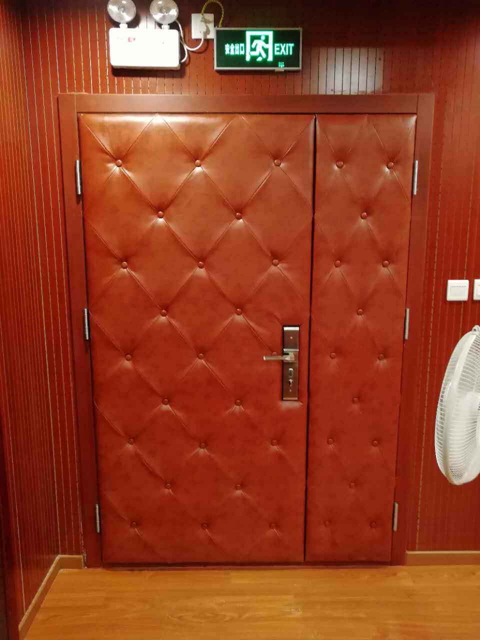 造型軟包隔音門