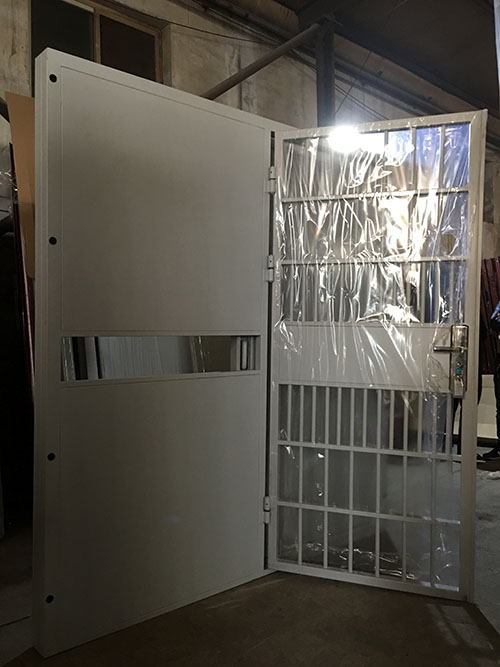 一框雙監室門（內平移外平開-內）