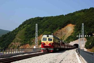 中鐵二十二局牡綏鐵路工程一標隧道防爆墻