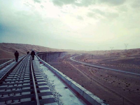 中鐵十七局集團敦格鐵路隧道防護門工程